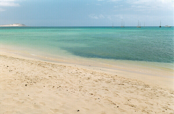 Capoverde107.JPG - La spiaggia di Praia da Cruz