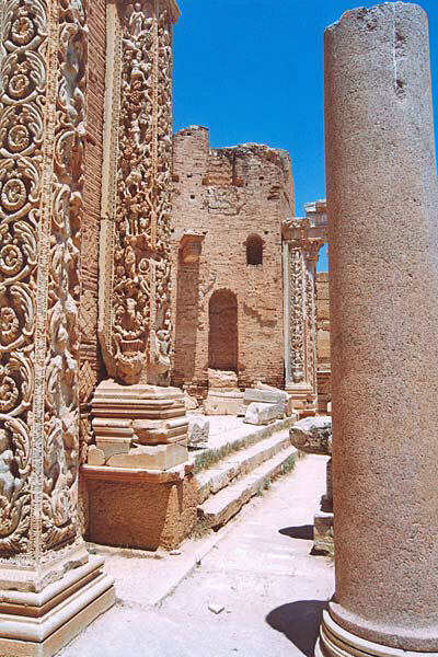 LeptisMagna_BasilicadeiSeveri10.jpg - La Basilica dei Severi, abside nord-occidentale