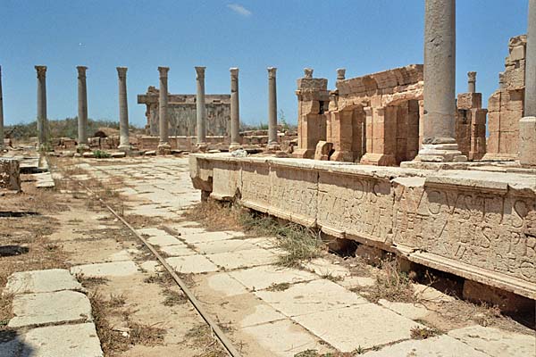 Leptis Magna - Chalcidium - Il Tempio dedicato a Venere ed Augusto, seleziona per ingrandire
