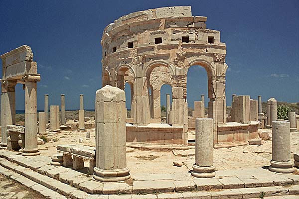 LeptisMagna_Mercato2.jpg - Il mercato, padiglione ottogonale