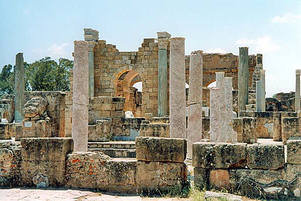 LeptisMagna_TermeAdriano4.jpg - Le Terme di Adriano, il Natatio con piscina