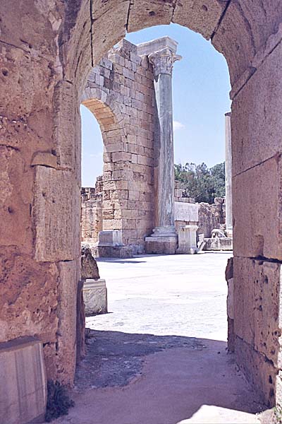 LeptisMagna_TermeAdriano6.jpg - Le Terme di Adriano, Cryptae deambulatori