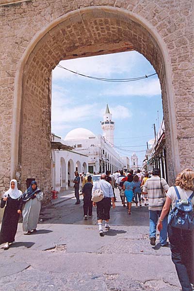 Tripoli_Medina1.jpg - La porta d'ingresso della Medina nel Suq al-Mushir