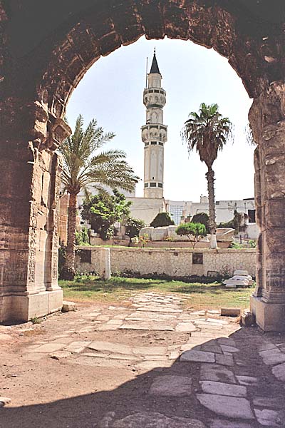 Tripoli_MoscheaGurgi2.jpg - Il minareto della Moschea Gurgi