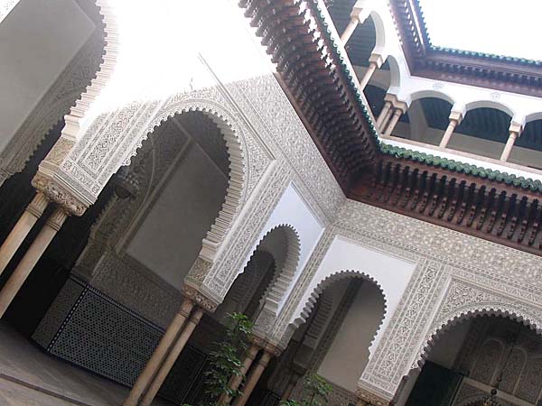 Marocco083.jpg - Interni d'un palazzo governativo in stile arabo