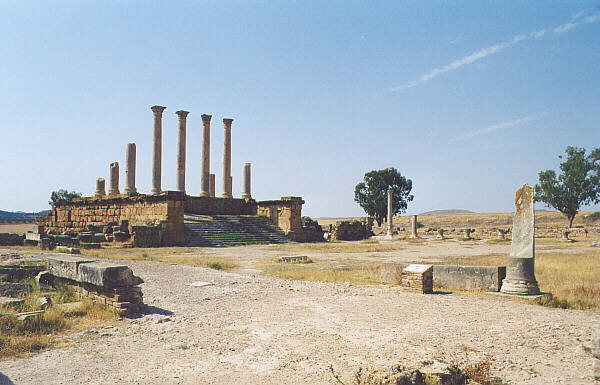 Tunisia028.JPG - Thuburbo Majus - Campidoglio e Foro