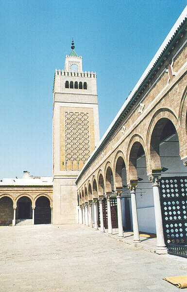 Tunisia033.JPG - Tunisi - Cortile della grande Moschea Zitouna