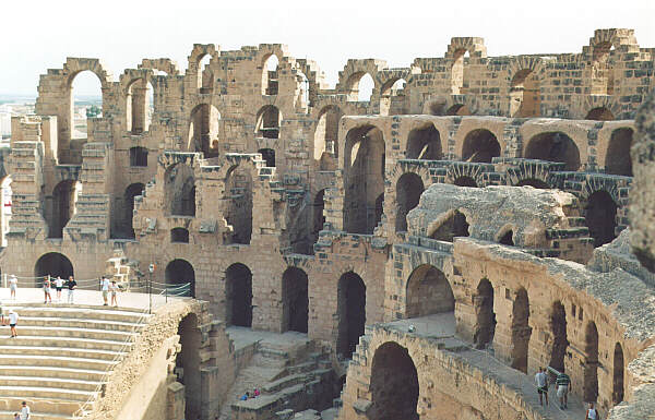 Tunisia075.JPG - El jem - Anfiteatro romano