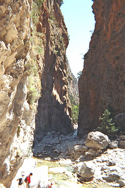 creta094.jpg - Sideroportes, il luogo di minor larghezza delle gole di Samaria