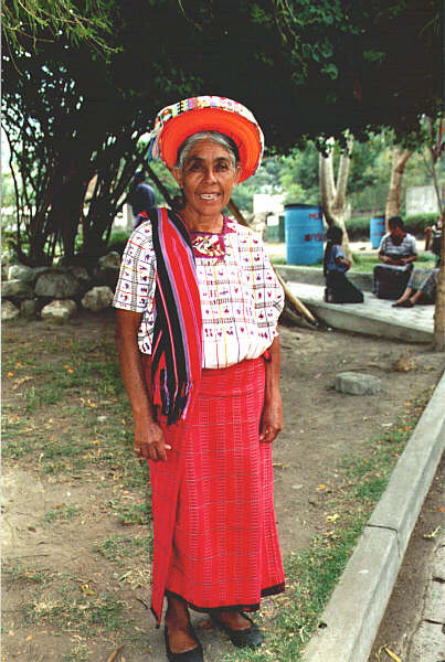 Guatemala043.JPG - Santiago de Atitlan, costumi tipici