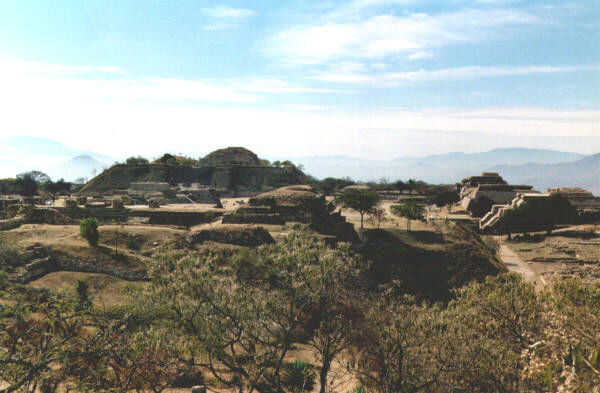 Mexico044.JPG - Sito Zapoteco di Monte Alban