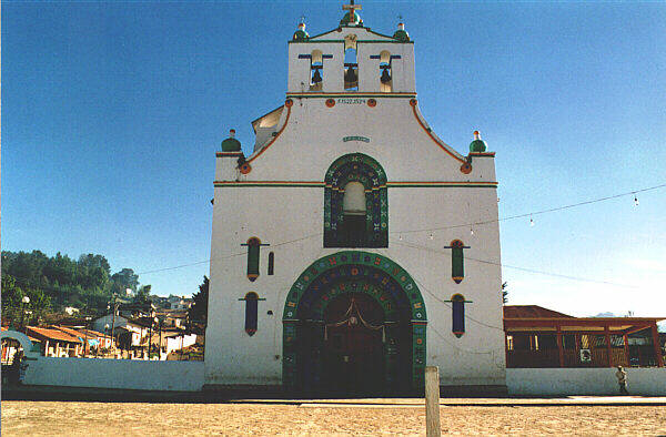 Mexico068.JPG - La chiesa dove si svolgono i particolari riti religiosi